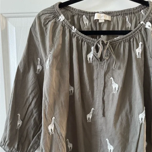 Loft BoHo, top, S, taupe with white giraffes, three-quarter sleeves, N WOT - Picture 4 of 7